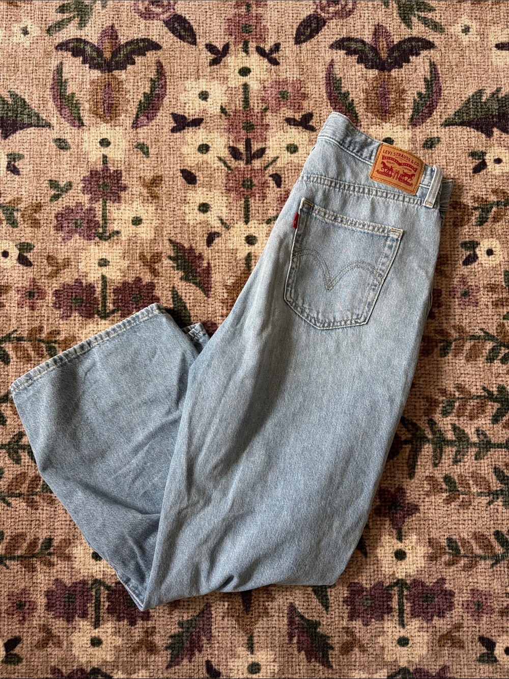 Levi's Extra High Waisted Cropped Straight Leg Jeans